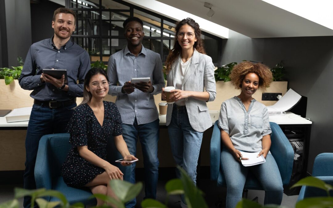 Peer-to-Peer Recognition and How It Transforms Workplaces